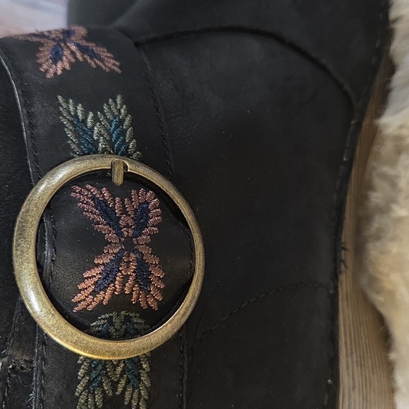 Dansko Leather Black Boots with Embroidered Strap Size 40 - Picture 7 of 7